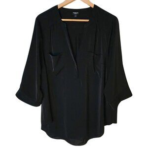 Torrid Pre-loved Plus-Size Black 3/4 Roll-up Sleeves, V-neck, Pullover Blouse 2X